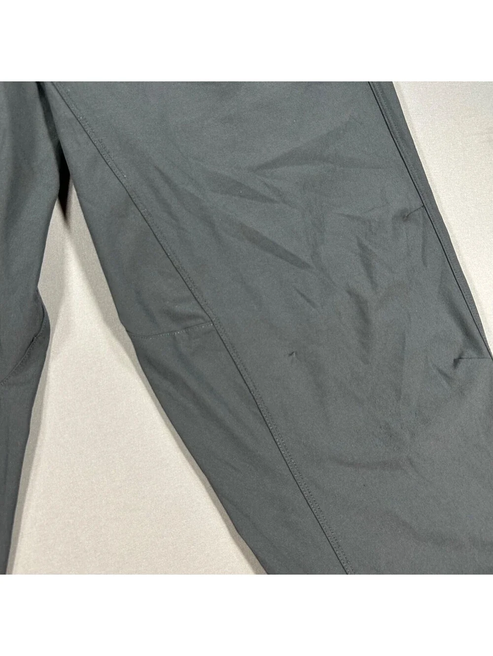 Lululemon Lab Utilitech Pants Mens 34 Gray Straight Leg Cropped